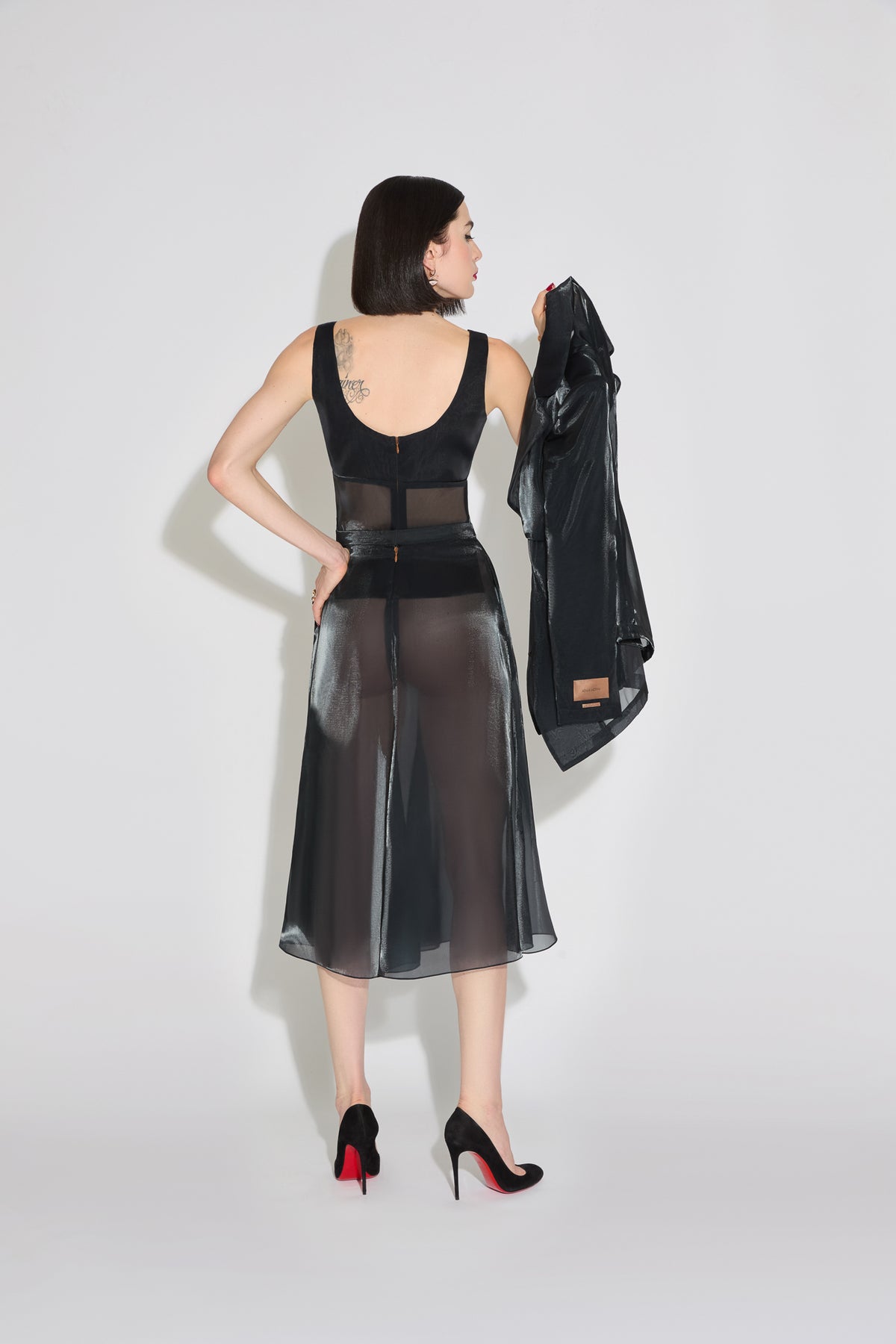 Classic Silhouette — Black Smokehouse