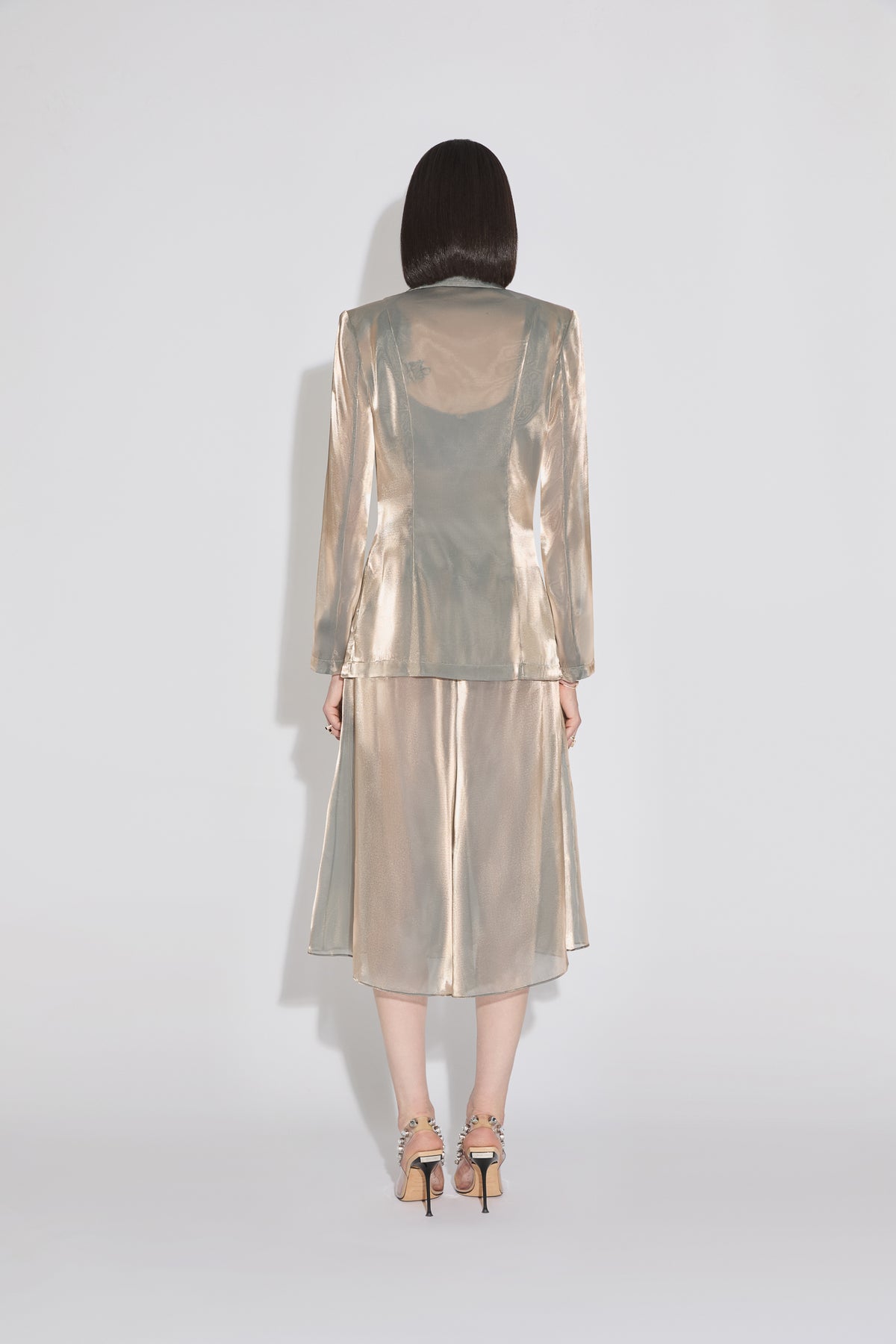 Classic Silhouette — Monroe Liquid Pearl