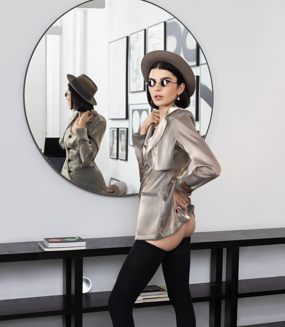 Classic Silhouette — Monroe Liquid Pearl